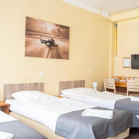 Hostel Krosnienska 12 지엘로나구라 외부 사진