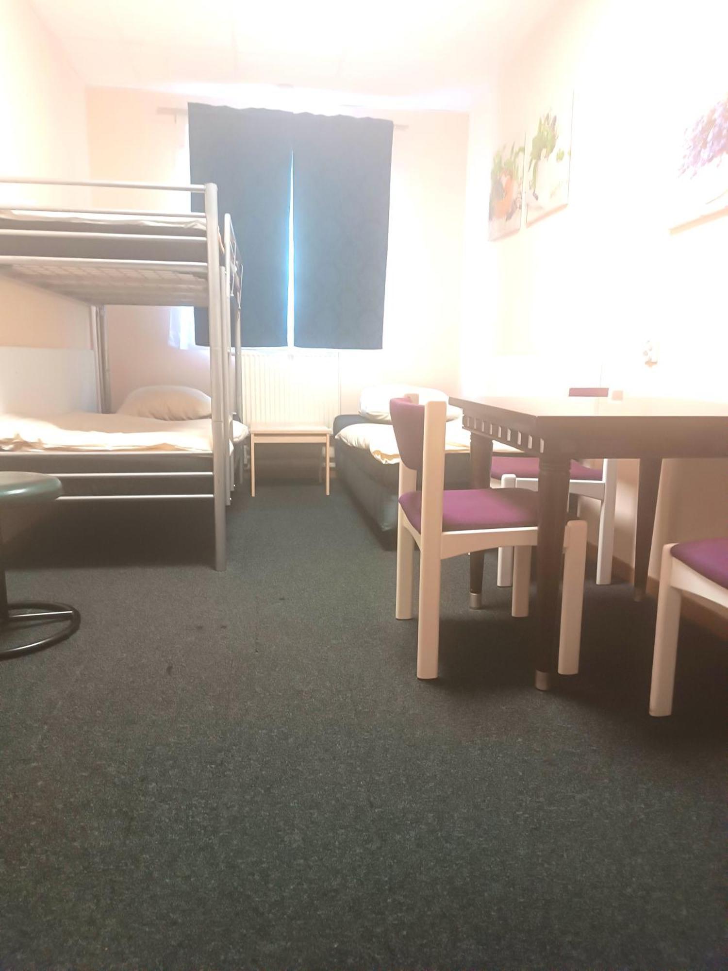 Hostel Krosnienska 12 지엘로나구라 외부 사진