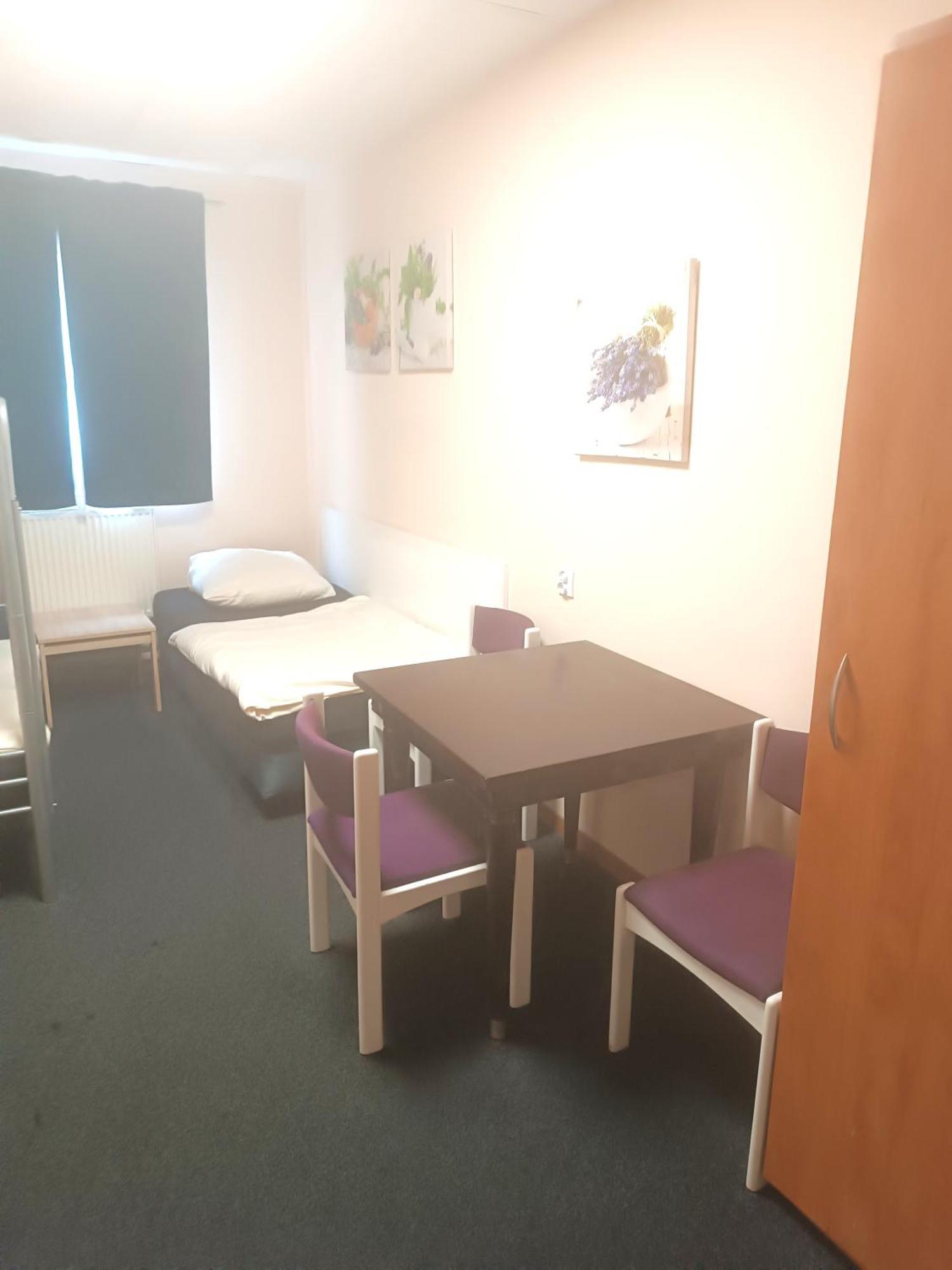 Hostel Krosnienska 12 지엘로나구라 외부 사진