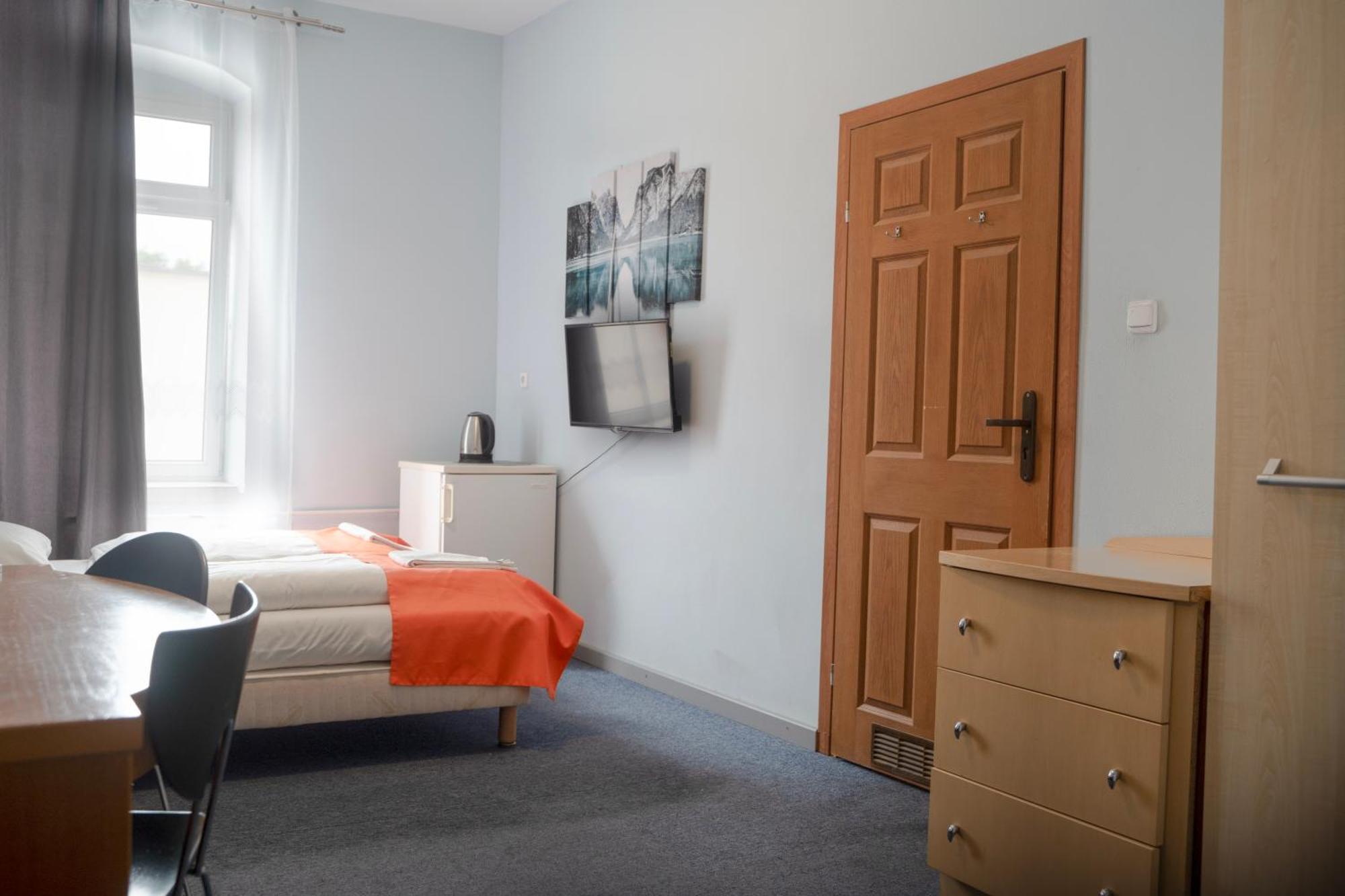 Hostel Krosnienska 12 지엘로나구라 외부 사진