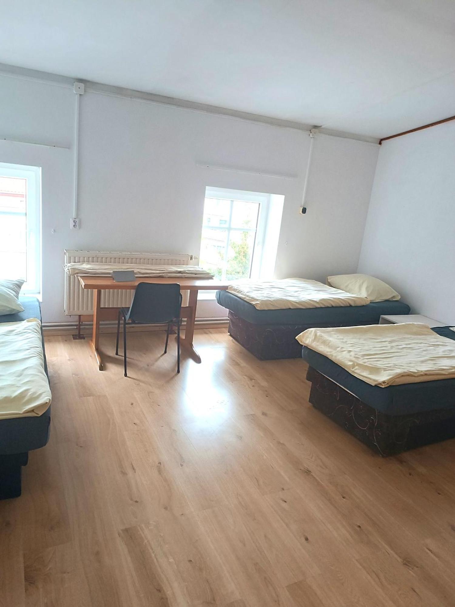 Hostel Krosnienska 12 지엘로나구라 외부 사진
