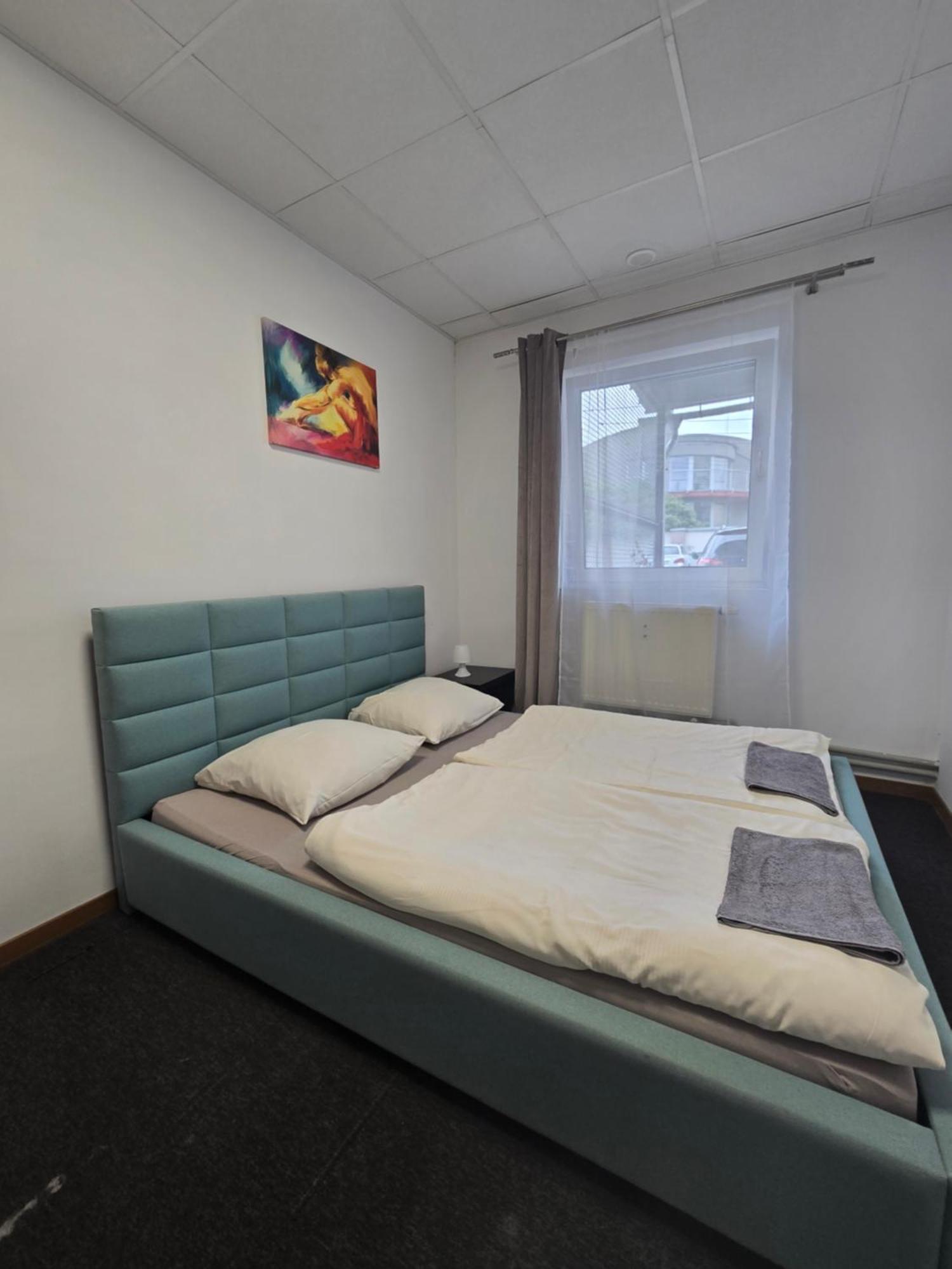 Hostel Krosnienska 12 지엘로나구라 외부 사진